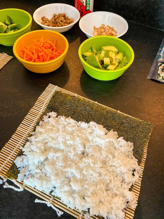 Showing the layer of rice with a one inch gap at the top.